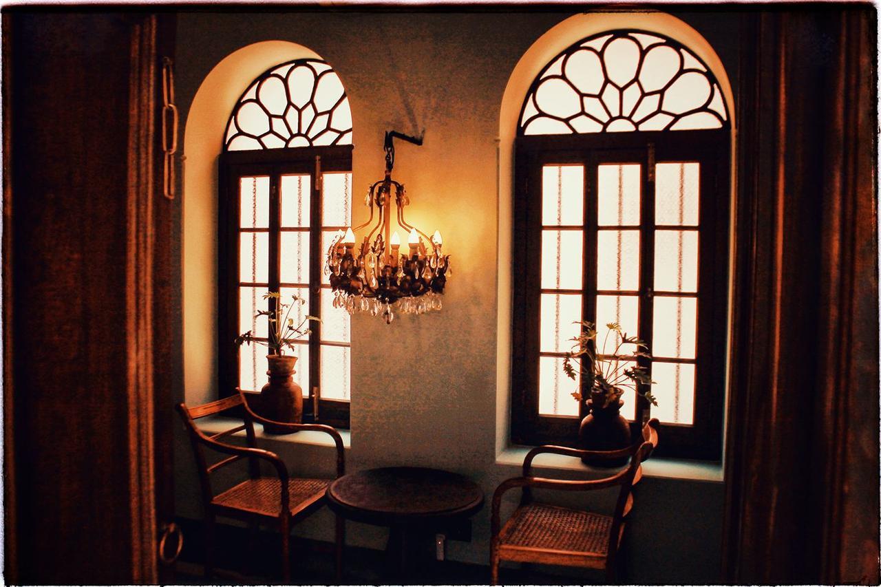 Calcutta Bungalow Exteriör bild